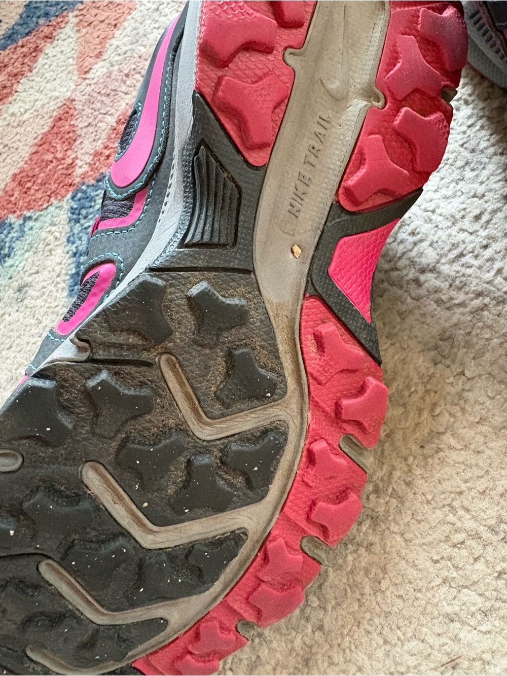 Nike Women's Alvord 10 Trail Runners in Gray and Pink - Picture 3 of 4